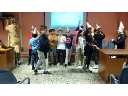 ENGLISH STORY TELLER/ CUENTACUENTOS